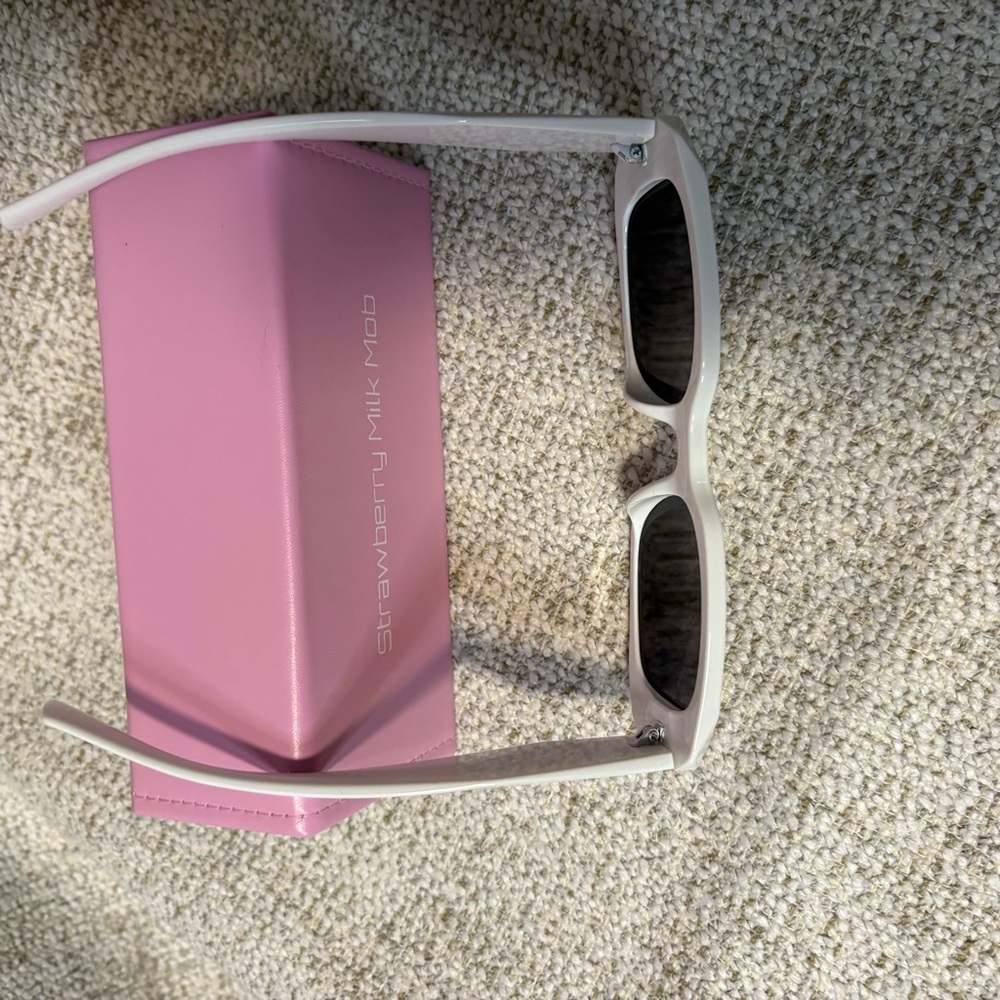 Strawberry Milk Mob “Georgia’s Frames” White Sunglasses - Picture 9 of 12